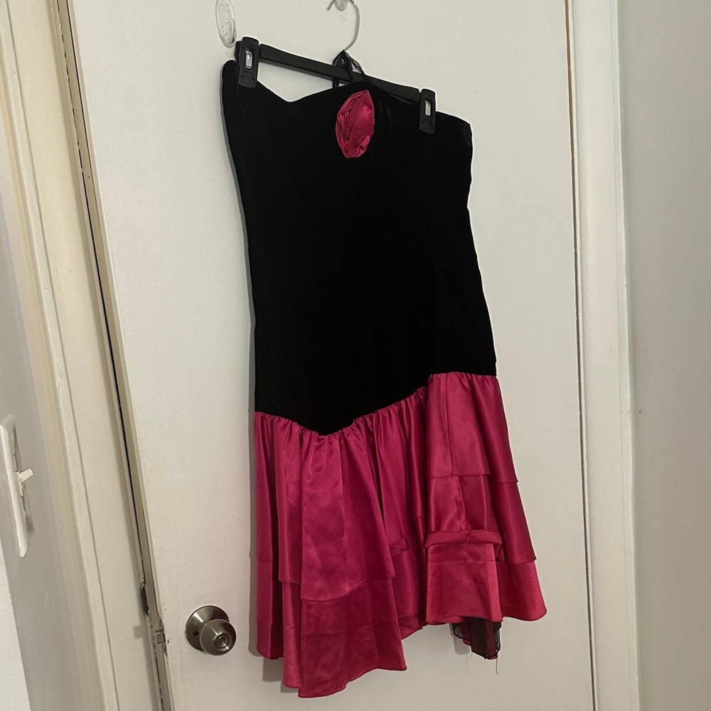 Black and Pink Strapless Dress vintage 70s size 9/10